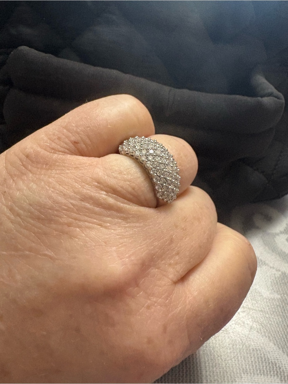 2carat studded band in heavy - Picture 8 of 9